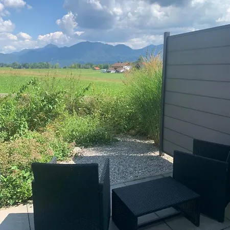 Mit Alpenblick 아파트 *